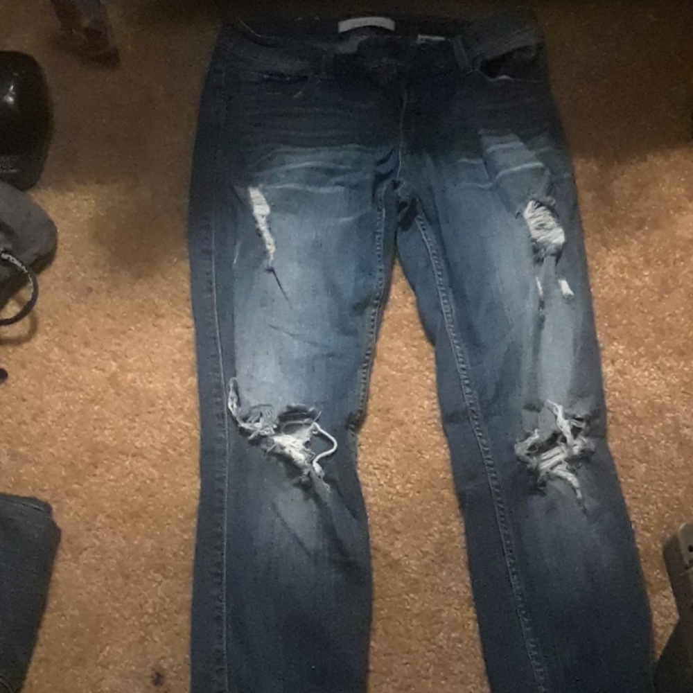 Eunina ripped jeans